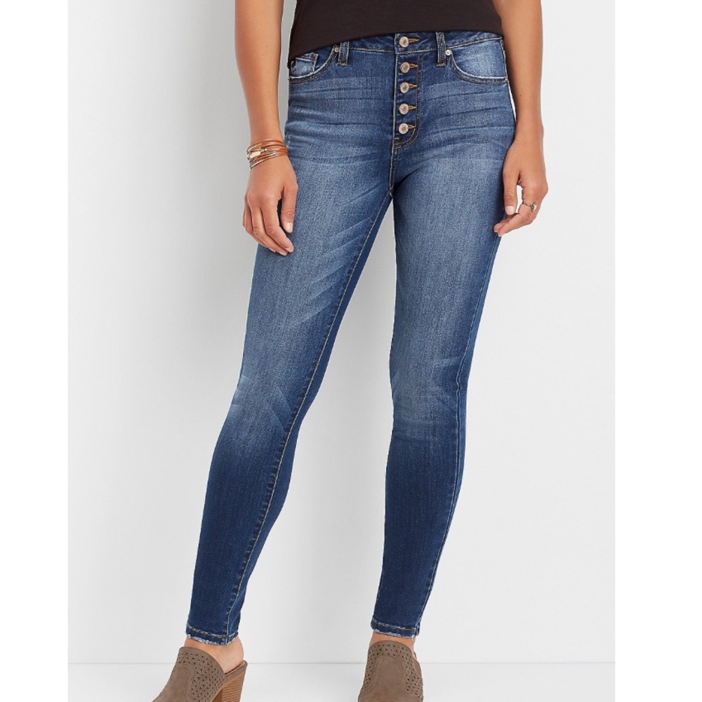 Hardly worn KanCan™ High Rise Button Fly Skinny Jean